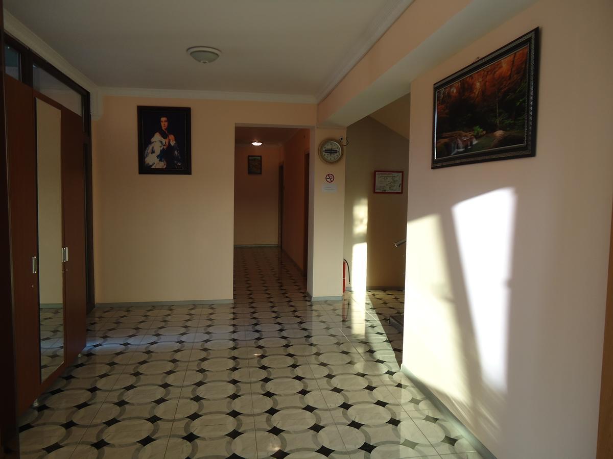 Hotel Nikala Tskhaltubo Extérieur photo